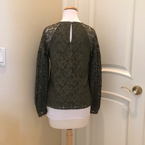 Nwot Banana Republic olive green lace top - Picture 4 of 5